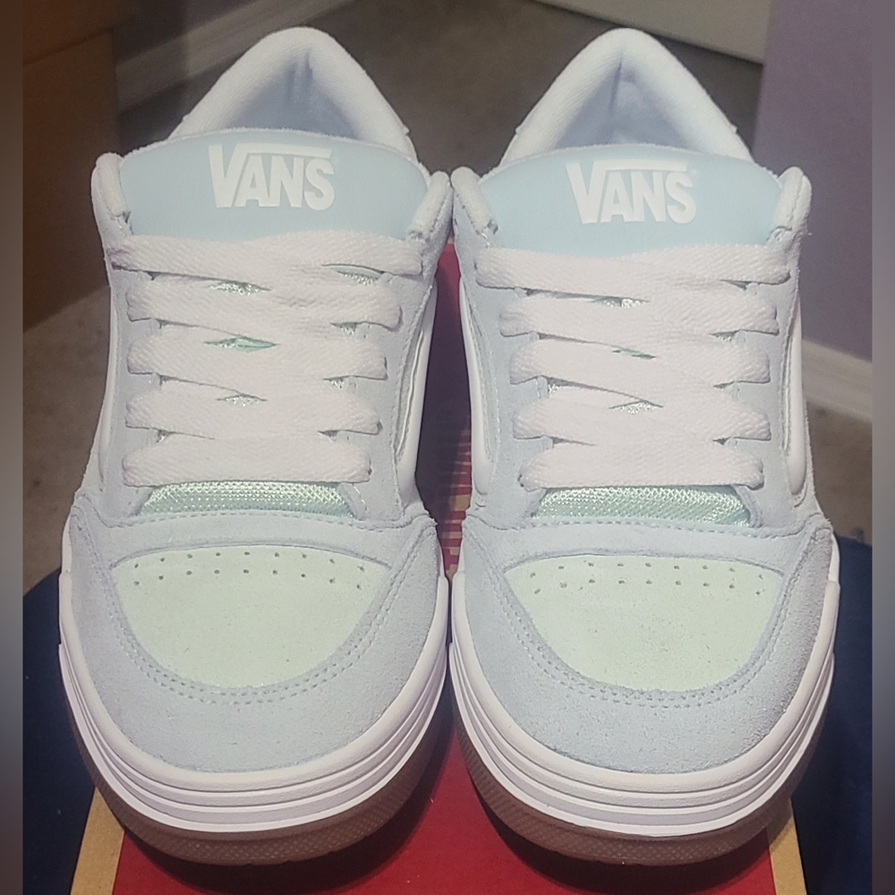Vans Hylane "Mist Blue" New In Box! Mens 10.5/Womens 12 - Picture 2 of 13